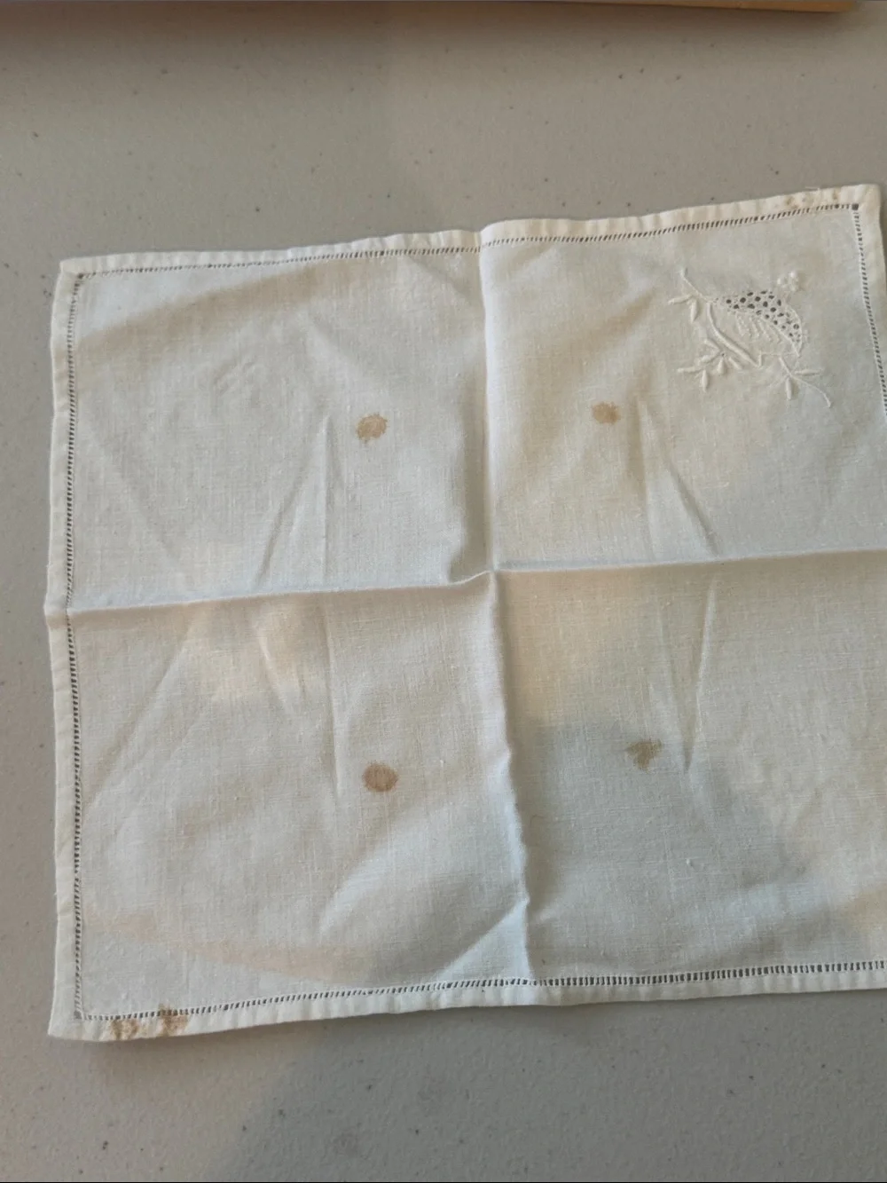 Embroidered  vintage White Linen Cocktail Napkins - Set of 4